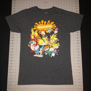 Nickelodeon. Size medium. Gray color. Short Sleeve Shirt.